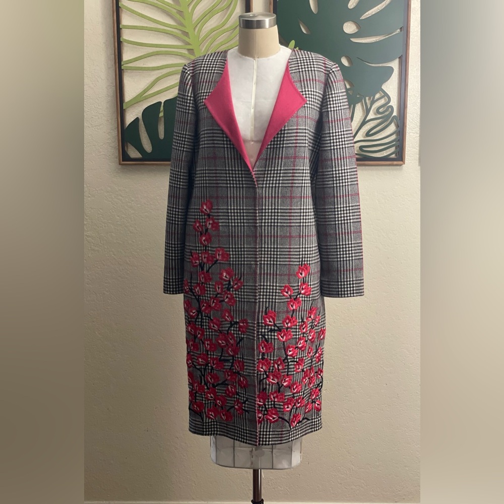 Oscar de la Renta flower embroidered double faced  wool coat